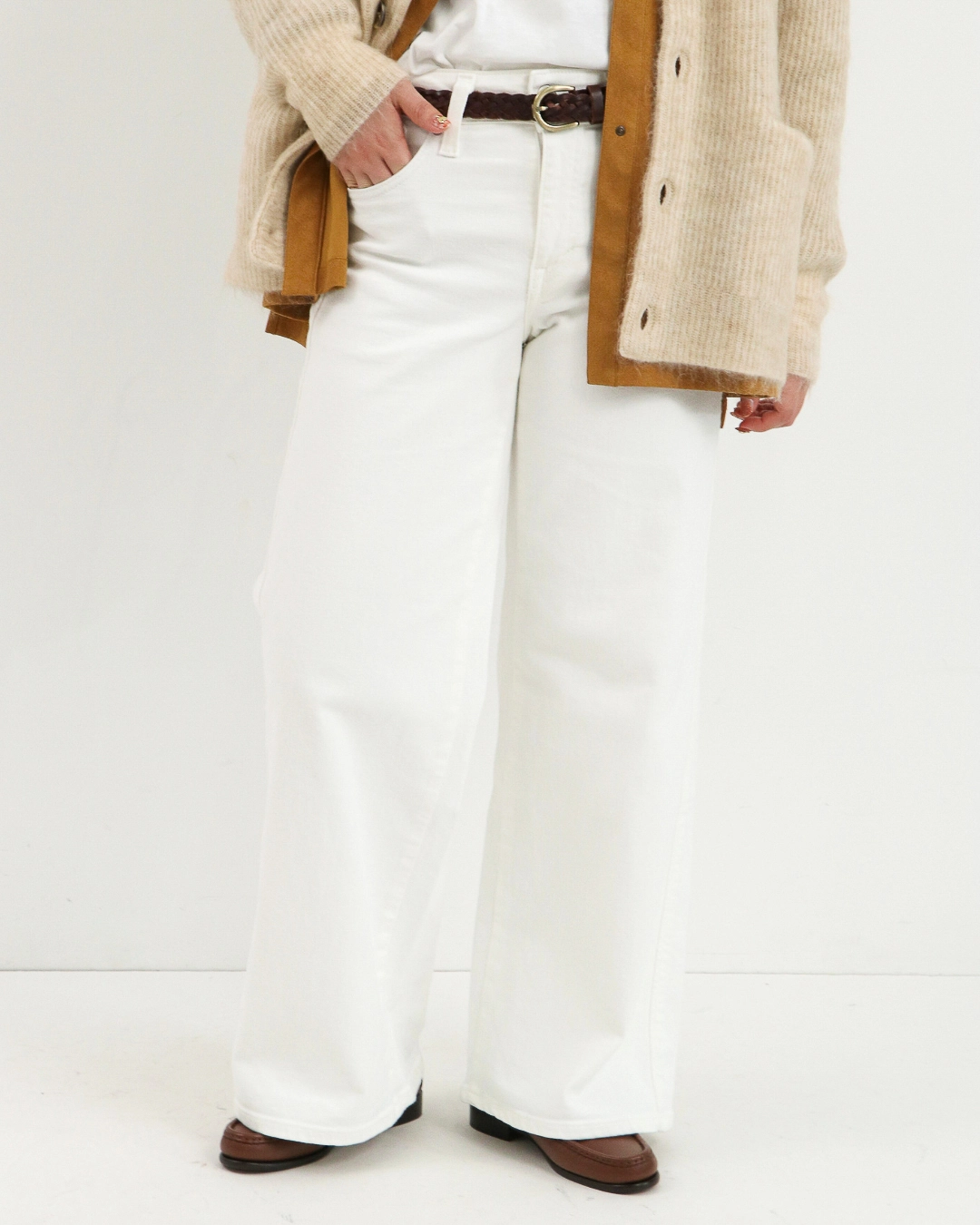 SOMETHING WHITE DENIM