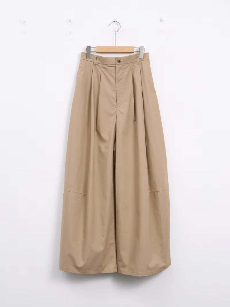 ダーツワイドパンツ