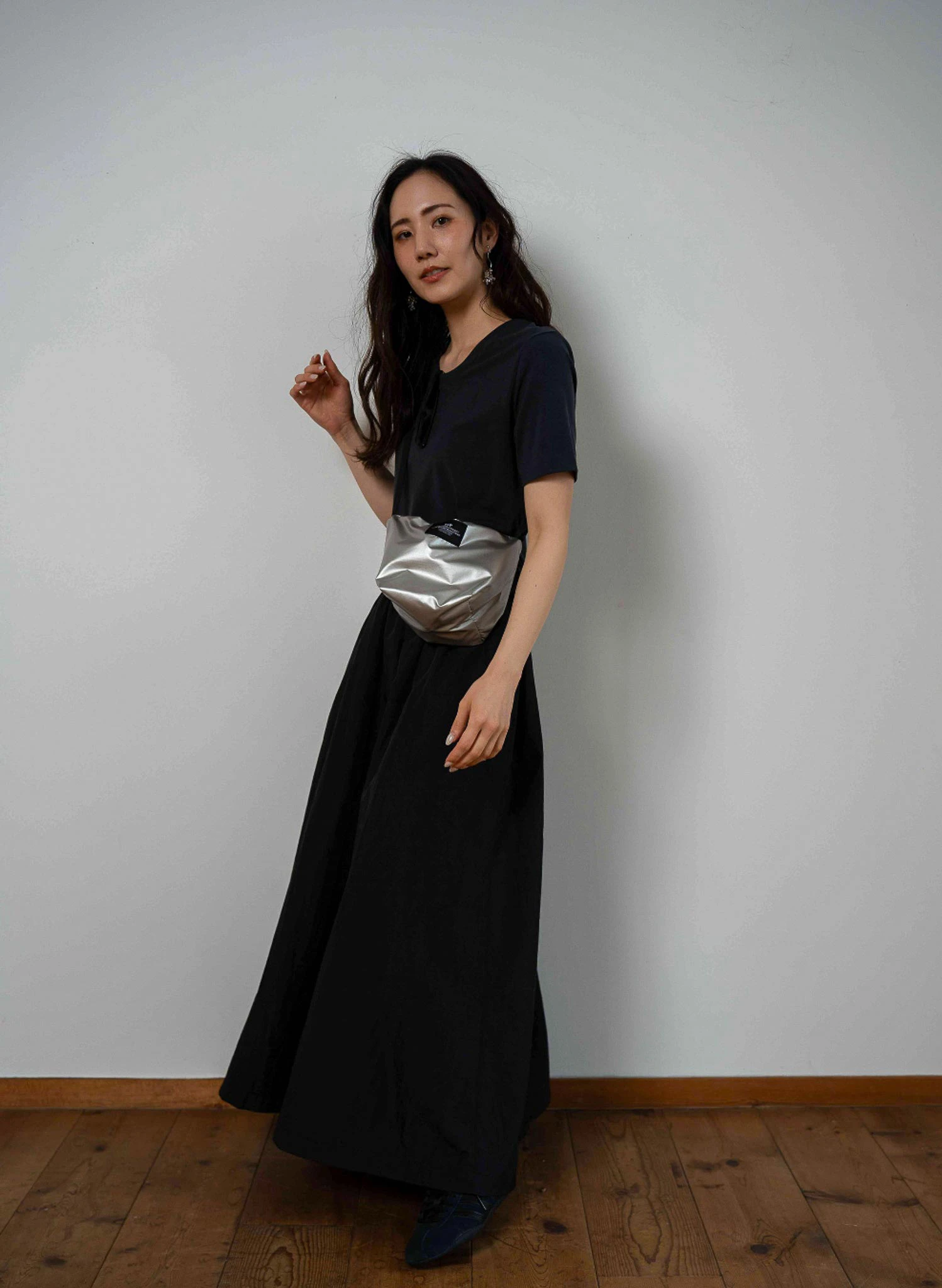 UKAY BAGSINPROGRESS ブラックコーデとシルバーバッグ