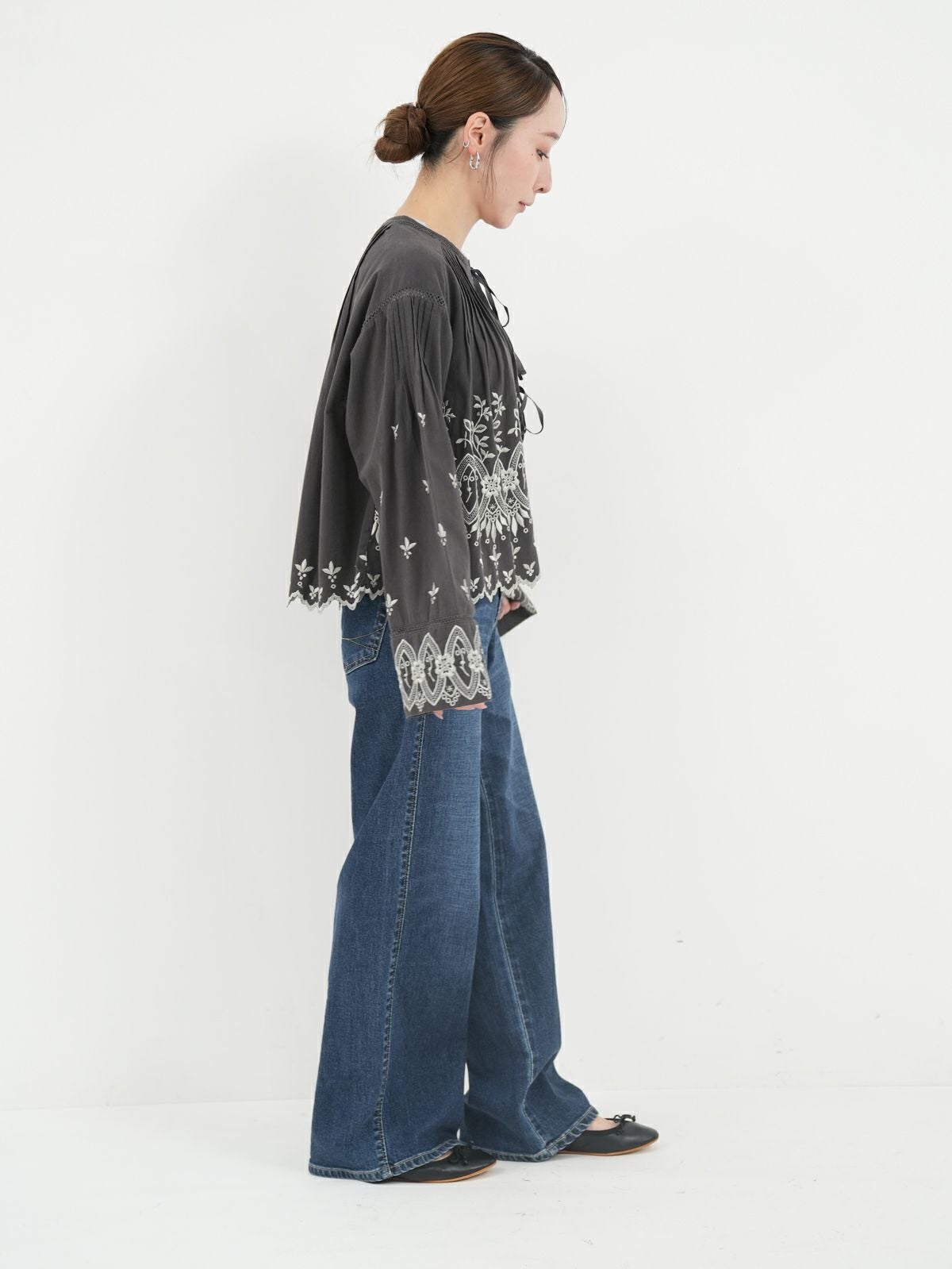 ne Quittez pas / ヌキテパ ] Crimp Cotton Anglaise Embroidery Top