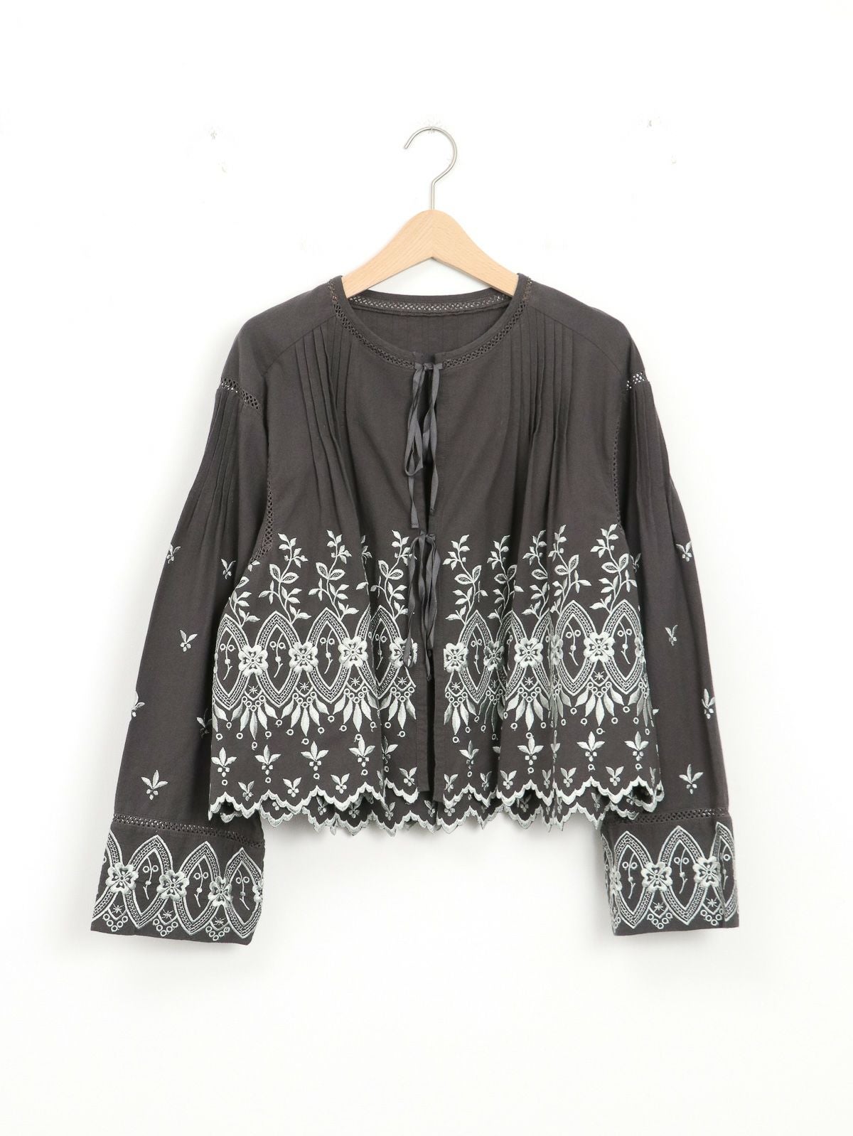 ne Quittez pas / ヌキテパ ] Crimp Cotton Anglaise Embroidery Top