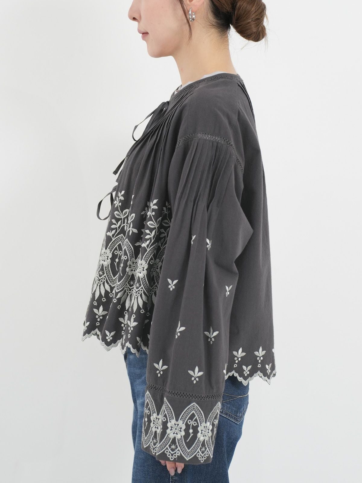 ne Quittez pas / ヌキテパ ] Crimp Cotton Anglaise Embroidery Top