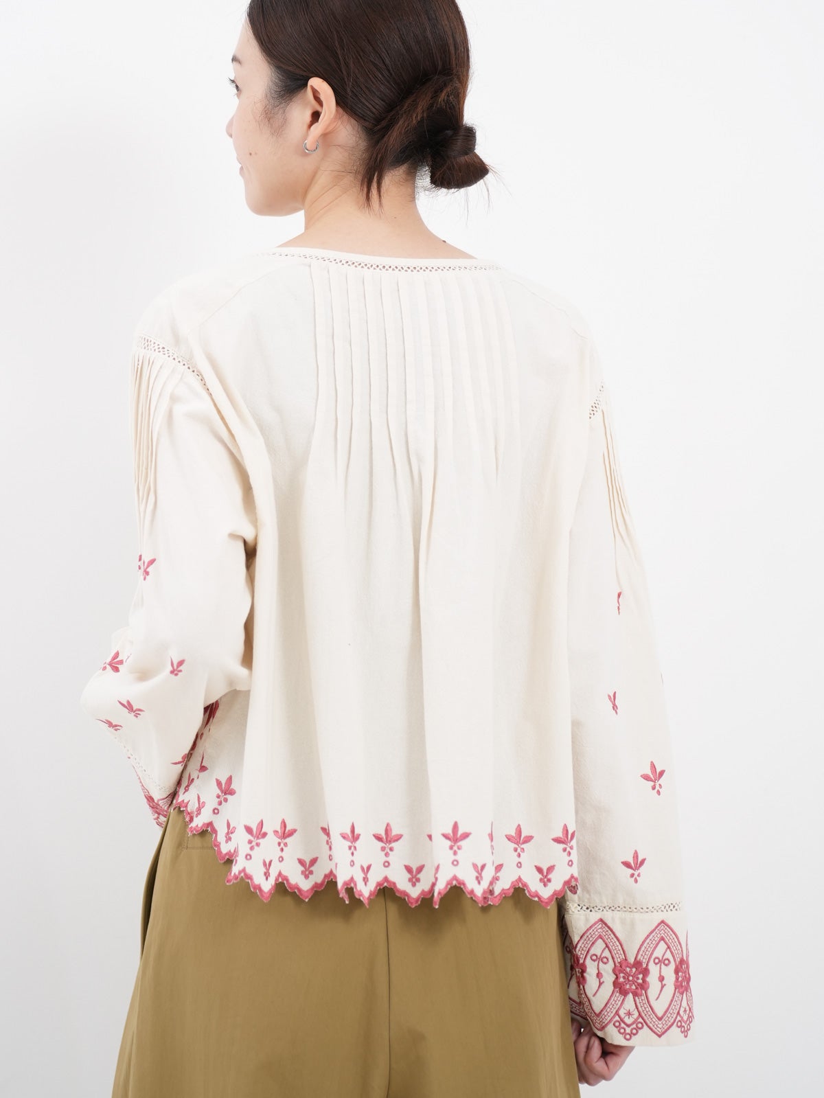 ne Quittez pas / ヌキテパ ] Crimp Cotton Anglaise Embroidery Top