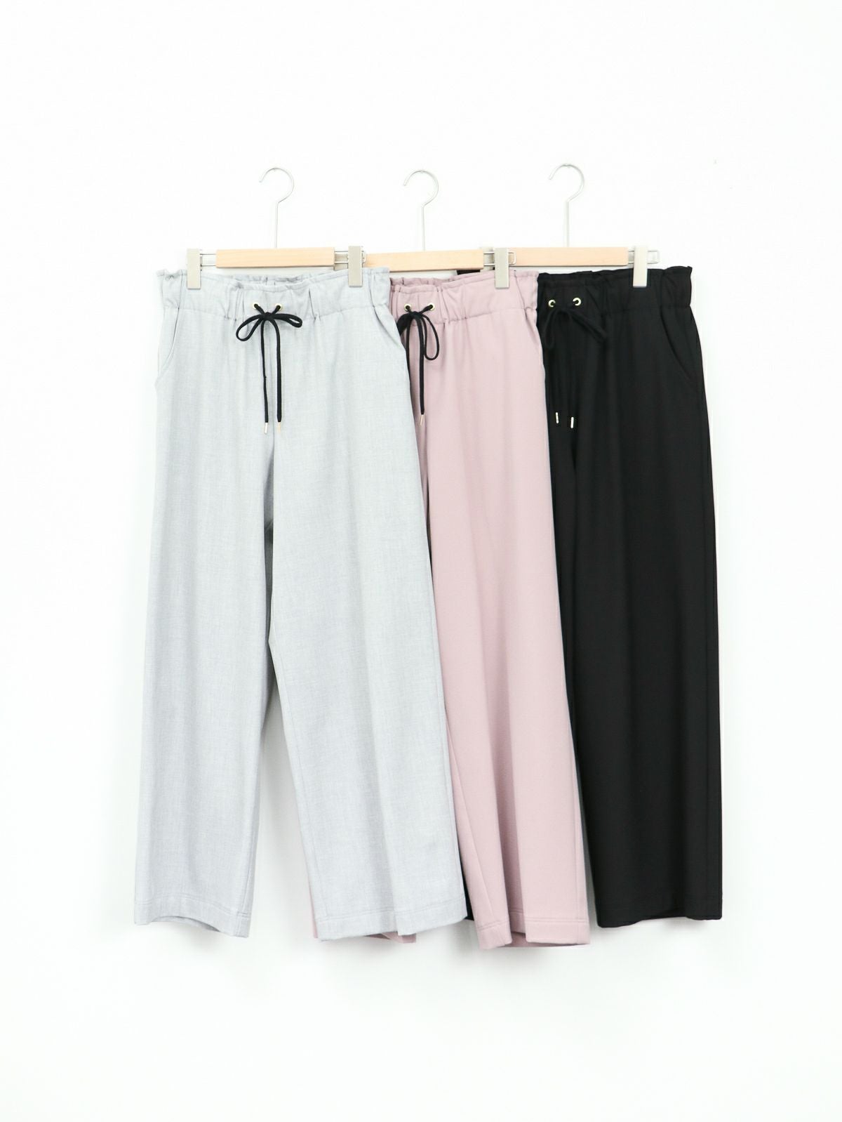 trois ] セミワイドパンツ | FUKAYA FASHION STORES ONLINE