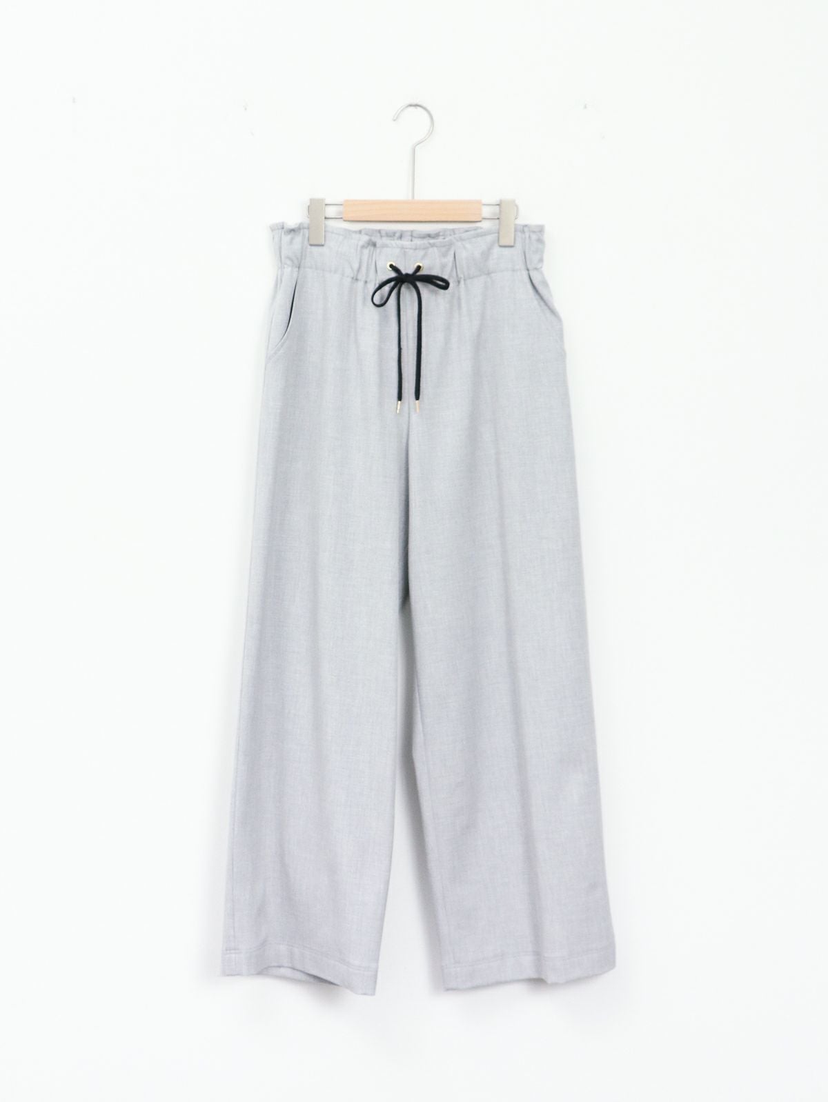 trois ] セミワイドパンツ | FUKAYA FASHION STORES ONLINE