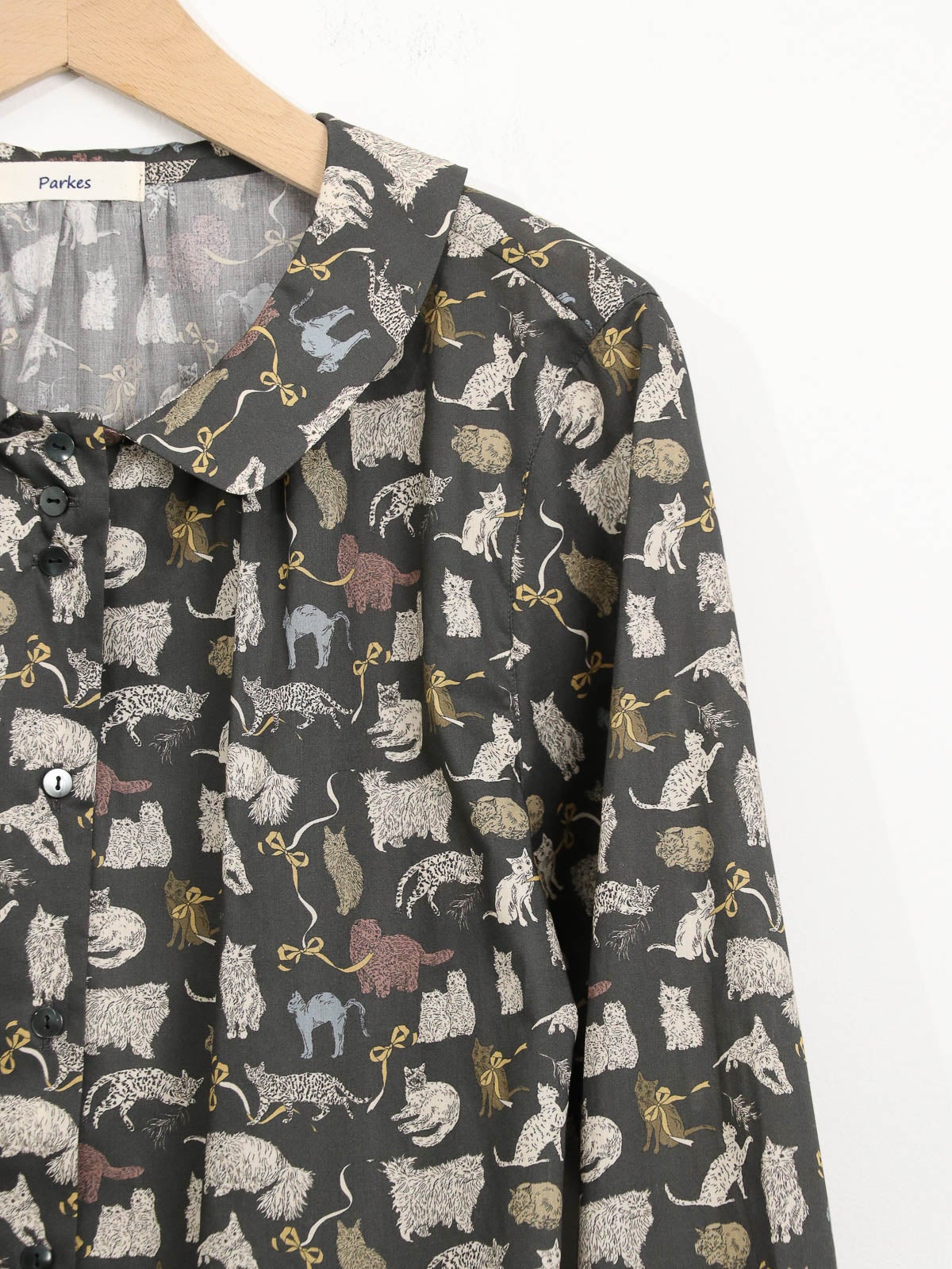 Parkes ] リバティねこ柄ブラウス | FUKAYA FASHION STORES ONLINE