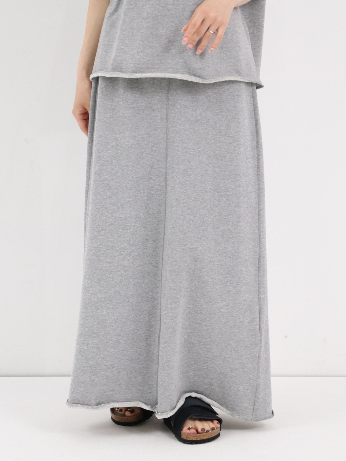 ファビアナフィリッピ 変形 プリーツスカート ロング シルバー グレー 伊製 Smile and be happy ] ミニ裏毛スカート | FUKAYA FASHION STORES ONLINE