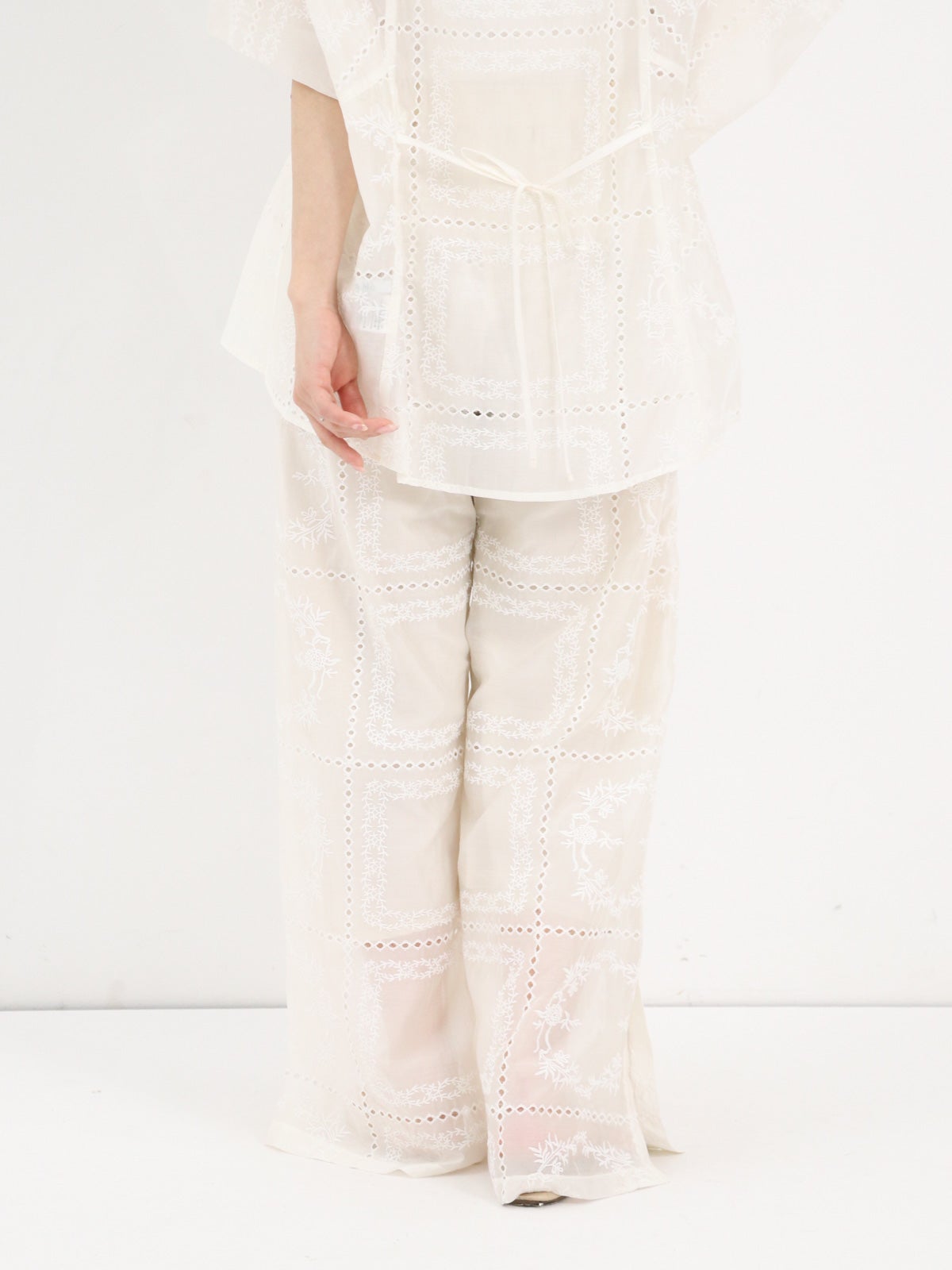 Lallia Mu ] サイドベンツレースパンツ | FUKAYA FASHION STORES ONLINE