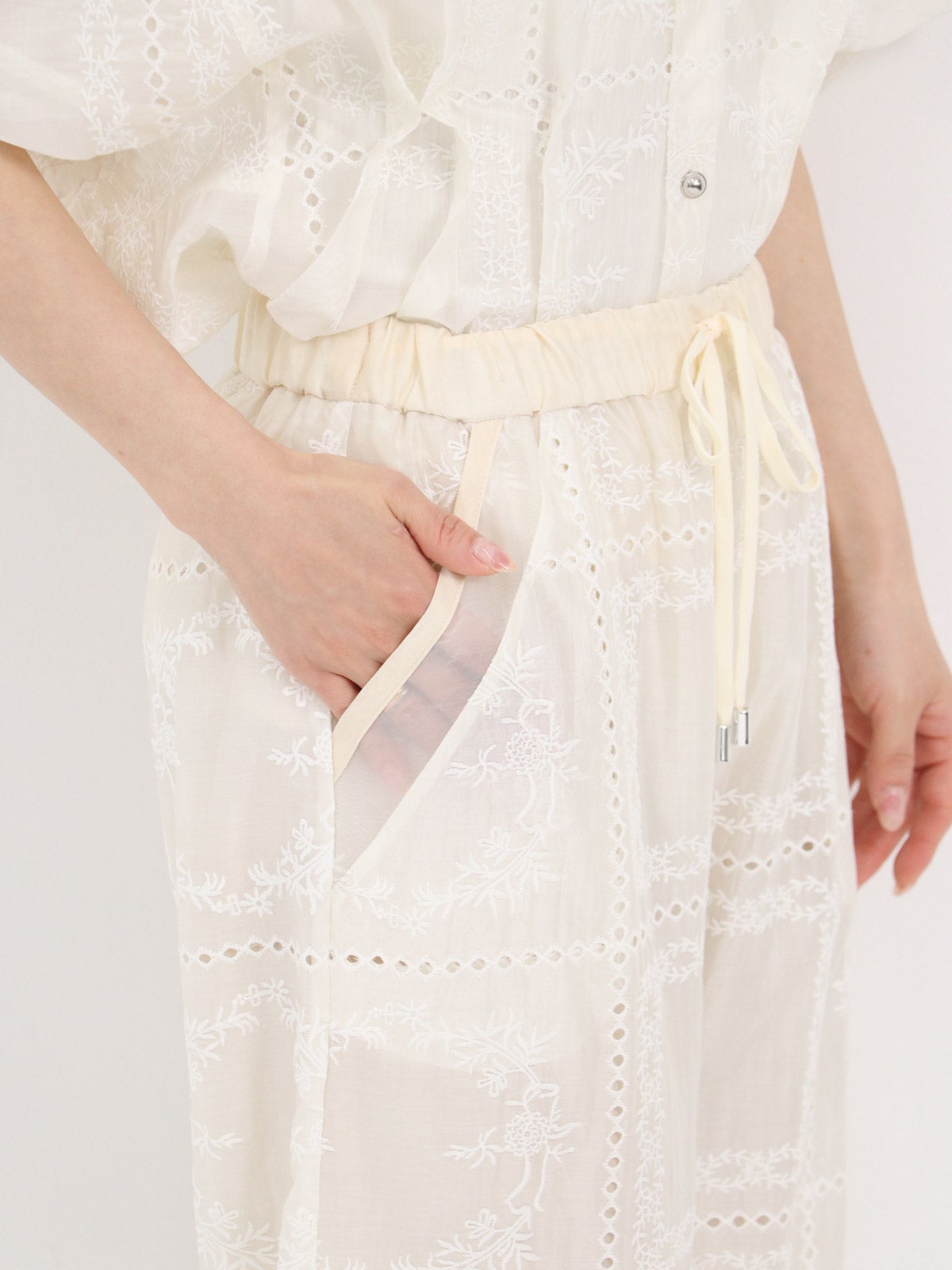 Lallia Mu ] サイドベンツレースパンツ | FUKAYA FASHION STORES ONLINE