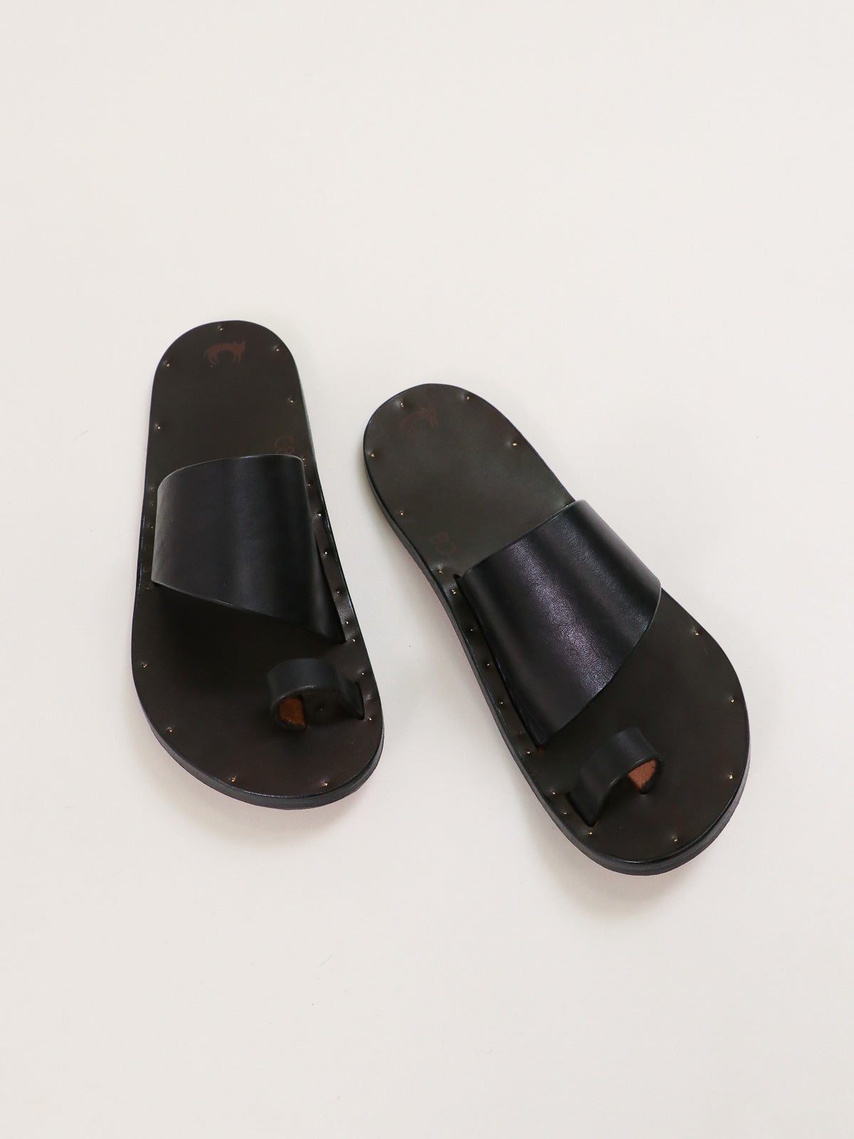 JUTTA NEUMANN ] 別注 レザーサンダル | FUKAYA FASHION STORES ONLINE