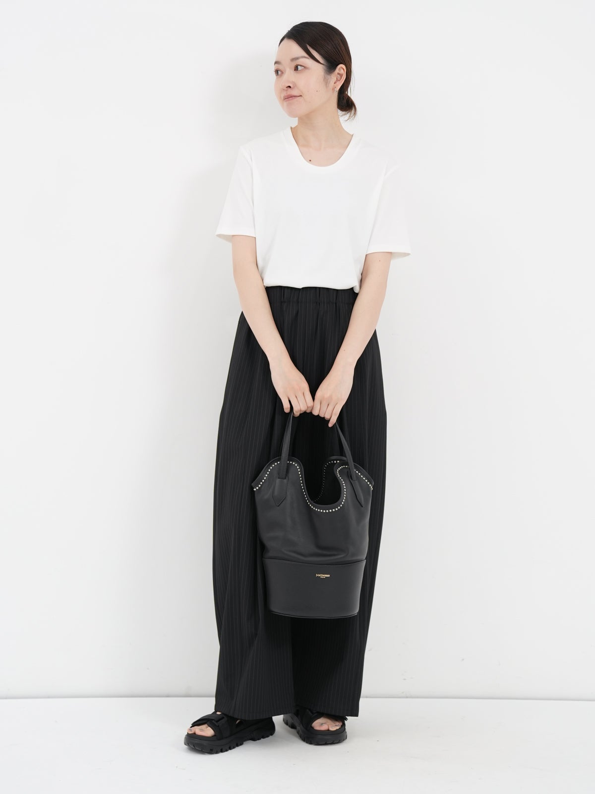 J&M DAVIDSON ] RAY BUCKET S WITH STUDS - Black | FUKAYA FASHION