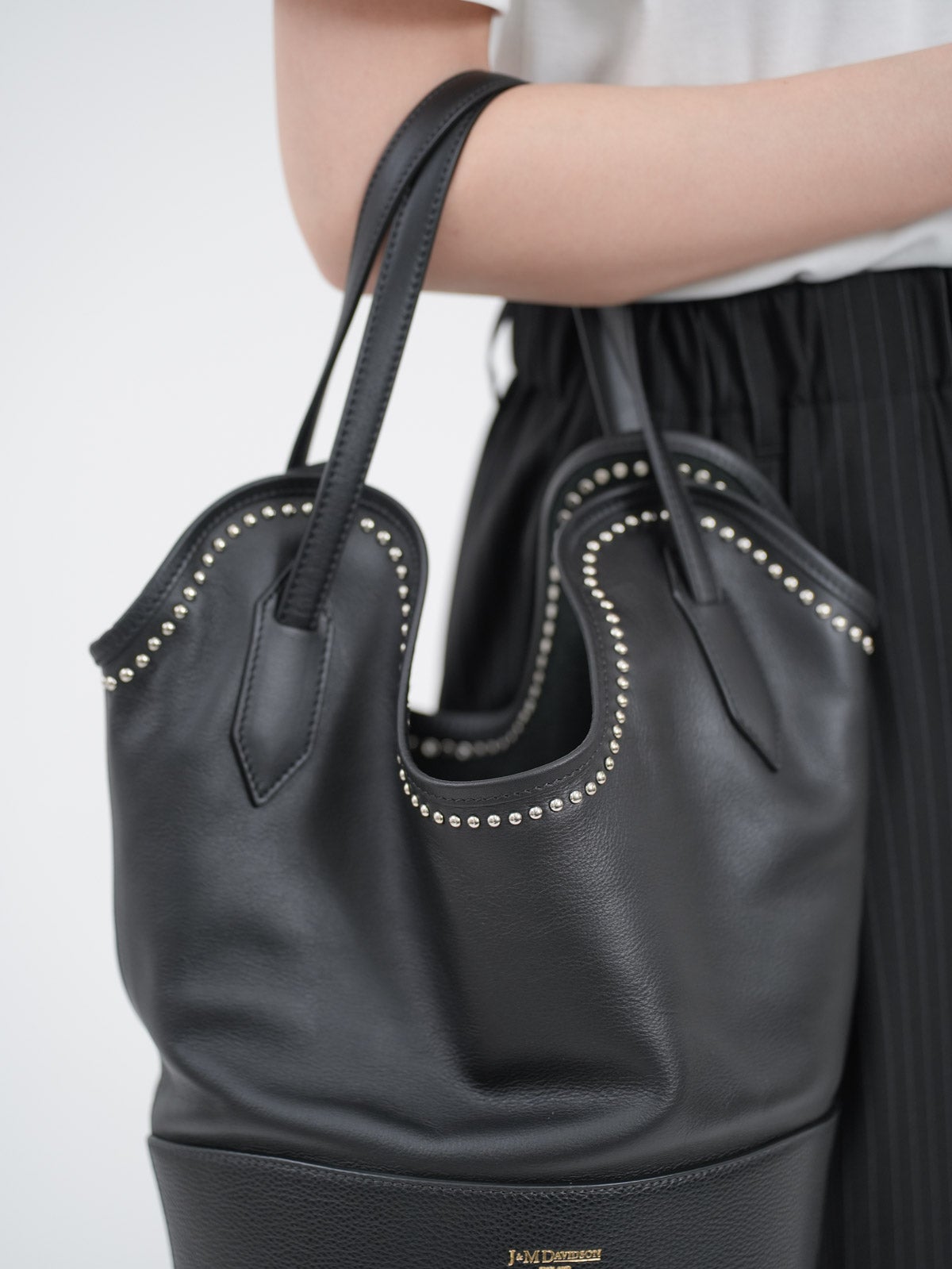 J&M DAVIDSON ] RAY BUCKET S WITH STUDS - Black | FUKAYA FASHION