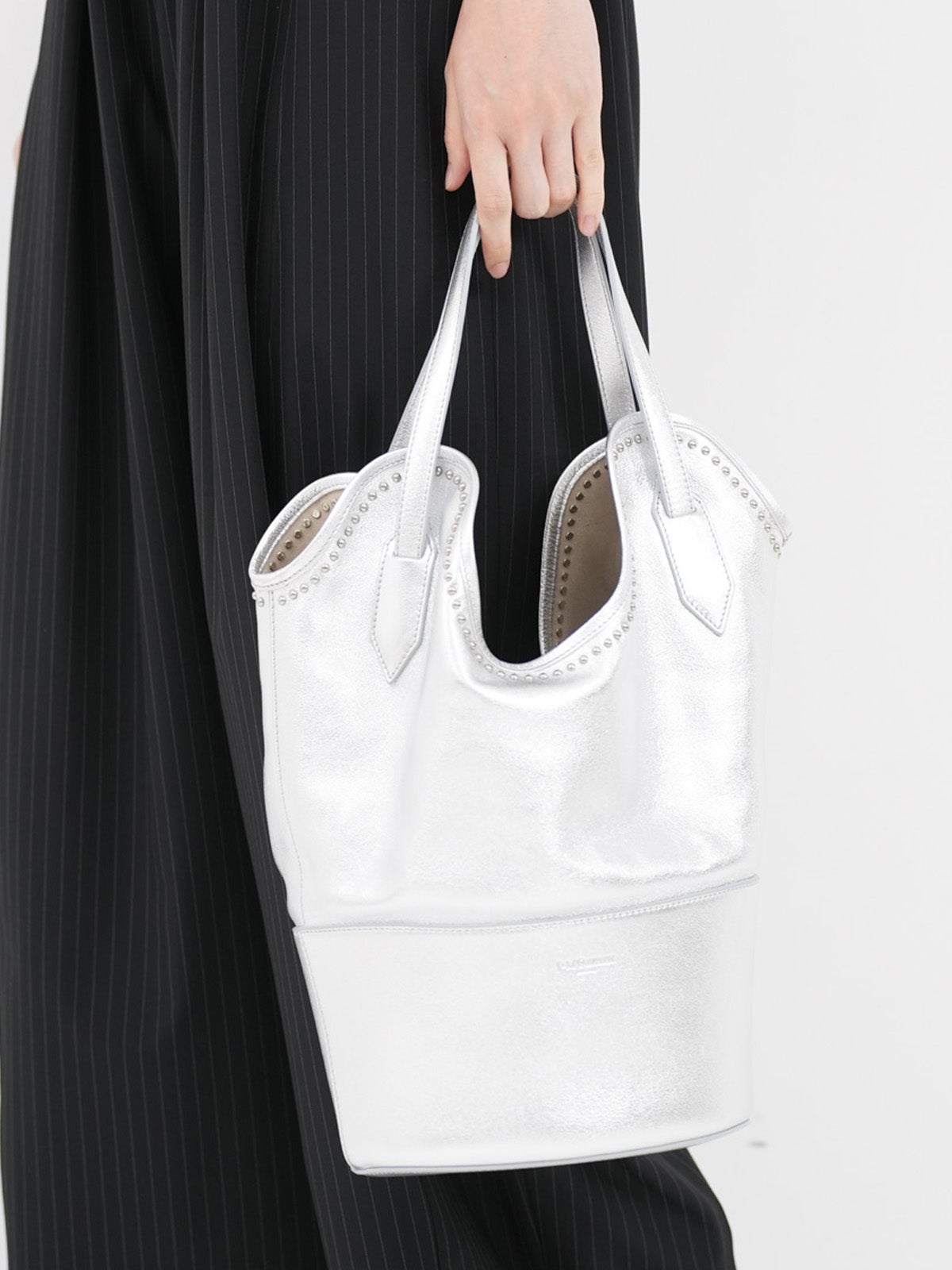 J&M DAVIDSON ] RAY BUCKET S WITH STUDS - Silver | FUKAYA FASHION