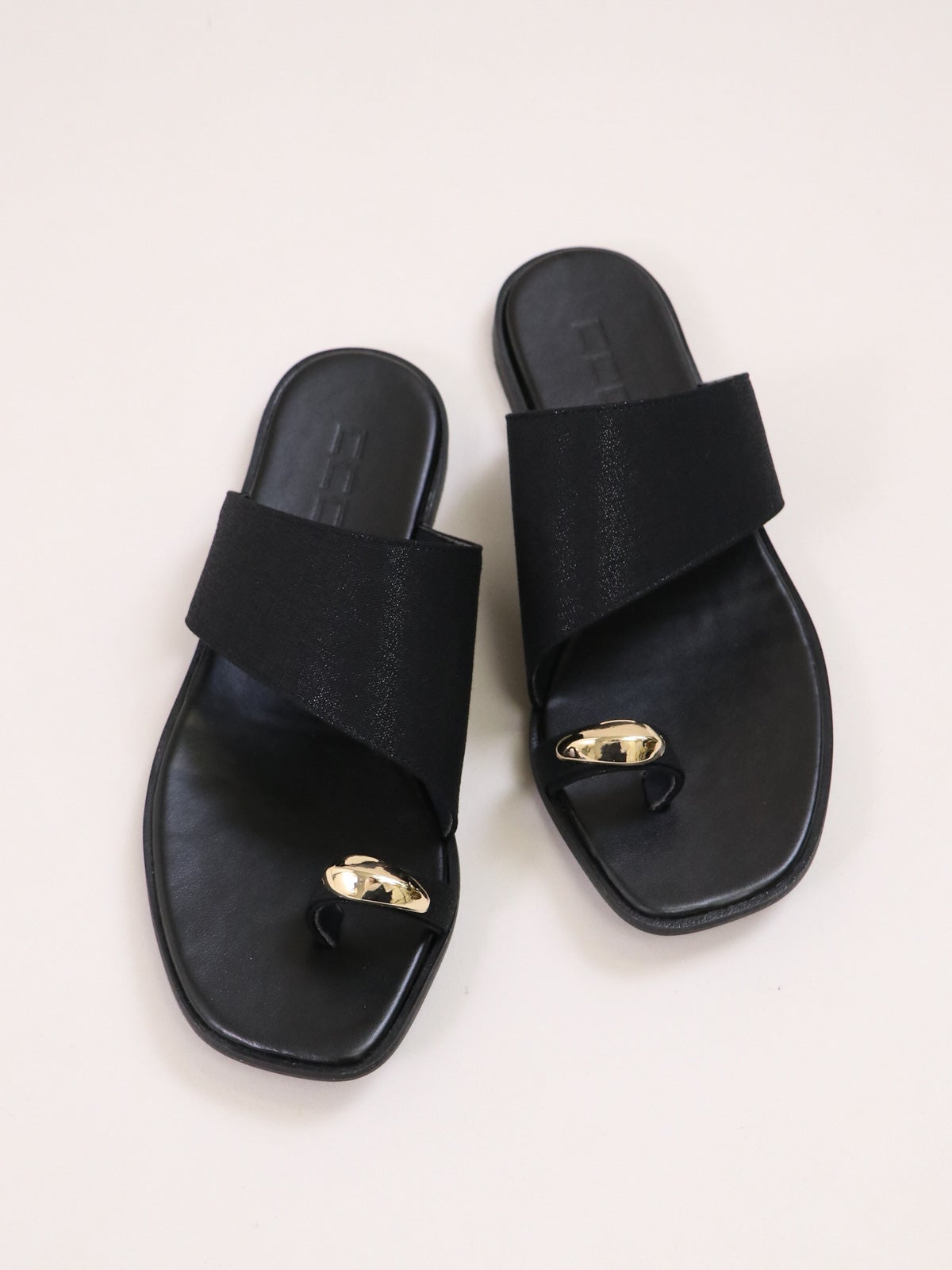 ココココ / レグリアモ ] トングサンダル | FUKAYA FASHION STORES ONLINE