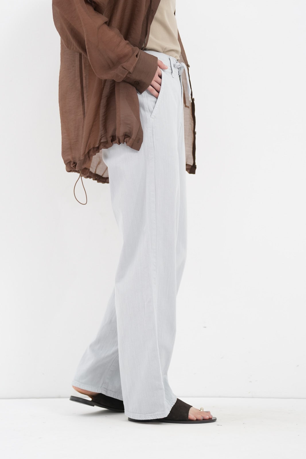 YANUK ] Relax LILITH | FUKAYA FASHION STORES ONLINE