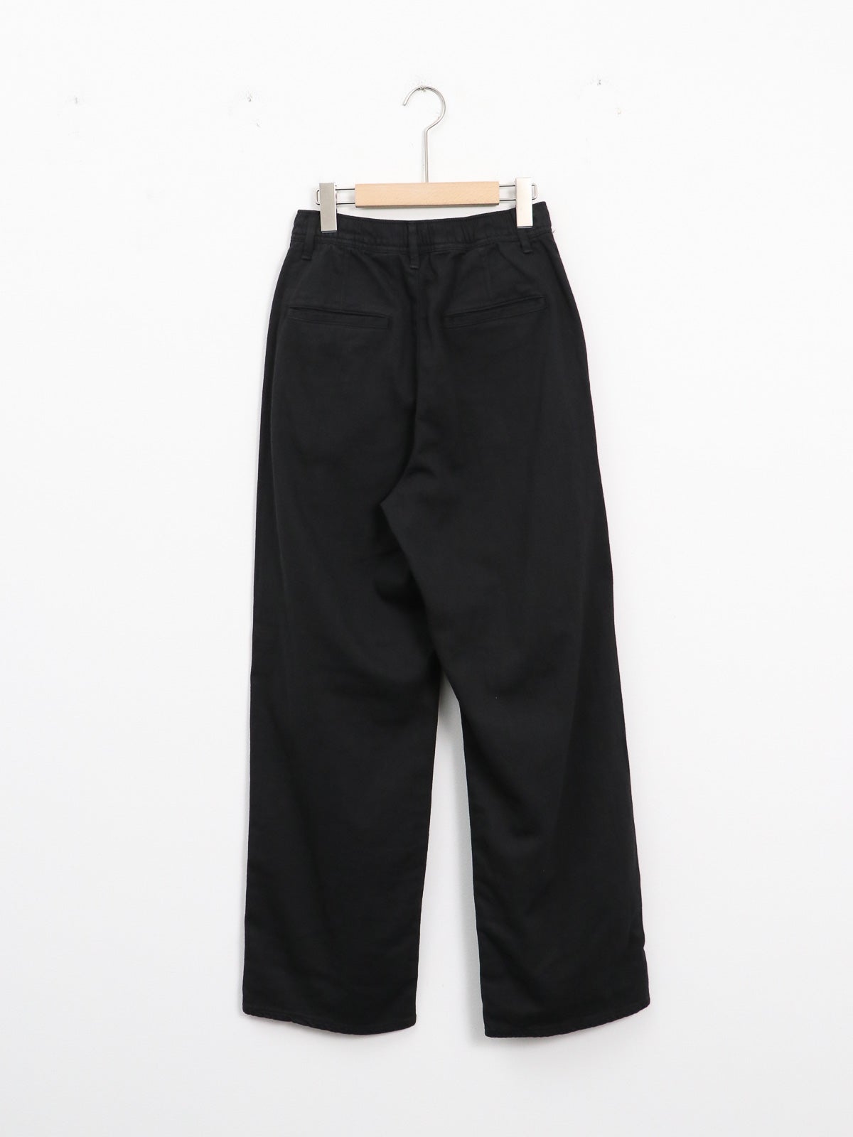 YANUK ] Relax LILITH | FUKAYA FASHION STORES ONLINE