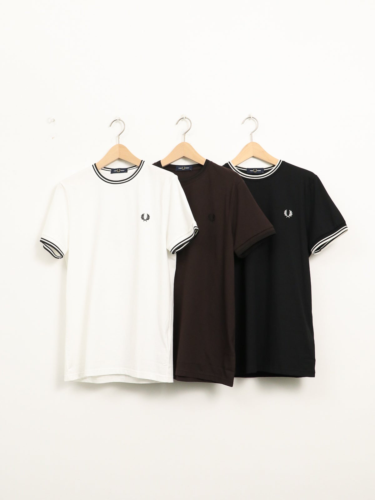 FRED PERRY ] TWIN TIPPED T-SHIRT | FUKAYA FASHION STORES ONLINE