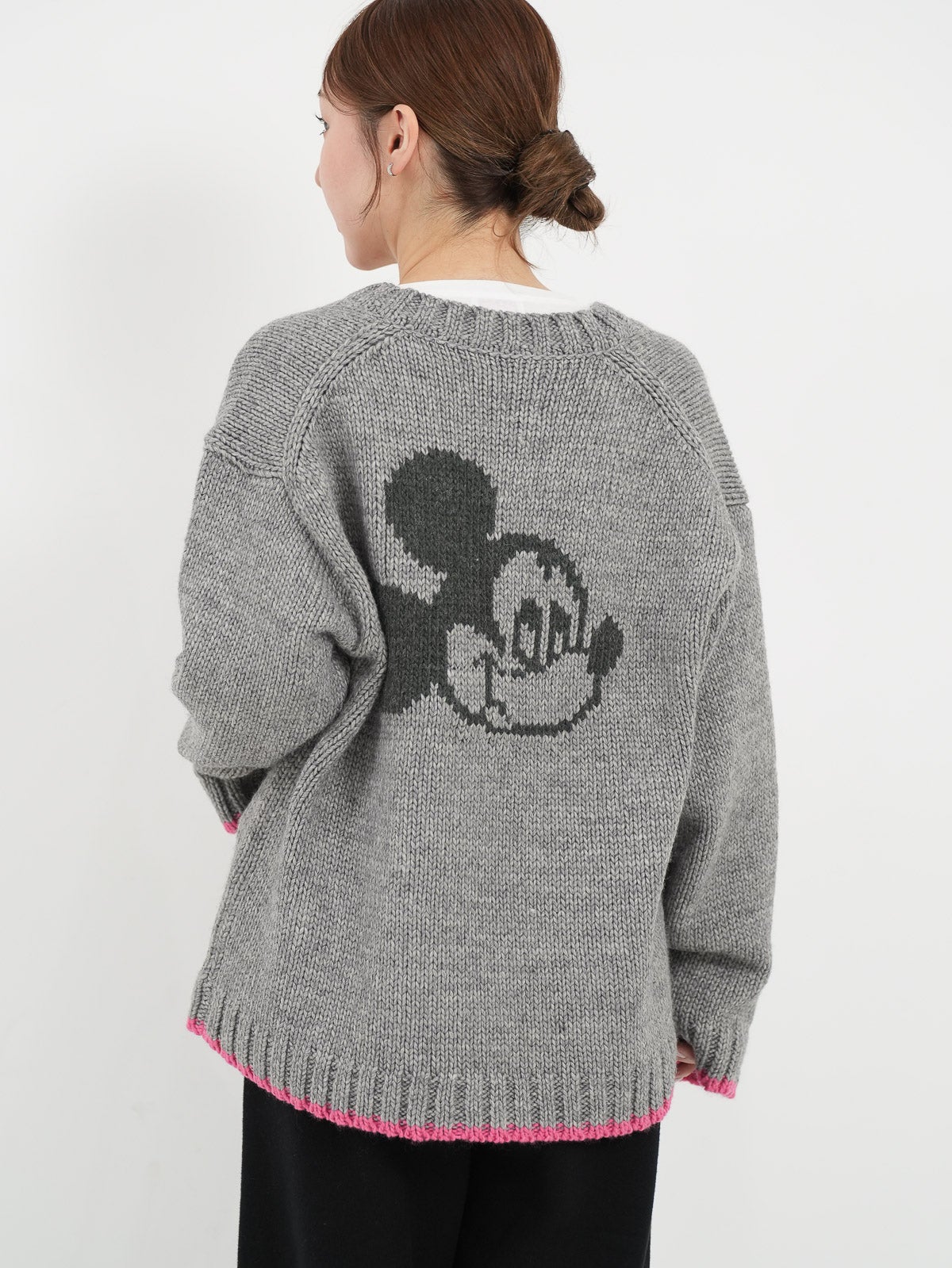 81 BRANCA ] ミッキーVニットプルオーバー | FUKAYA FASHION STORES ONLINE